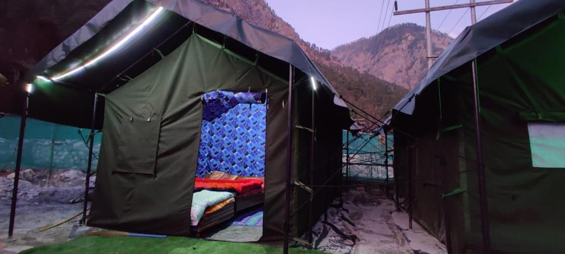 Stayhigh Camps & Cottages 卡索尔 外观 照片
